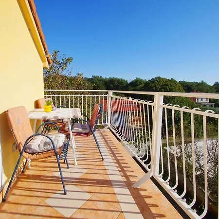 Appartement Kreso *